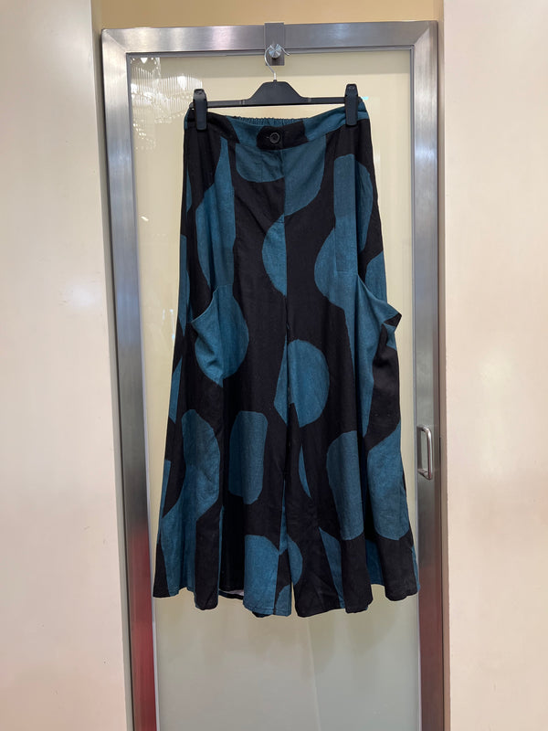 KAKURE WIDE PANTS