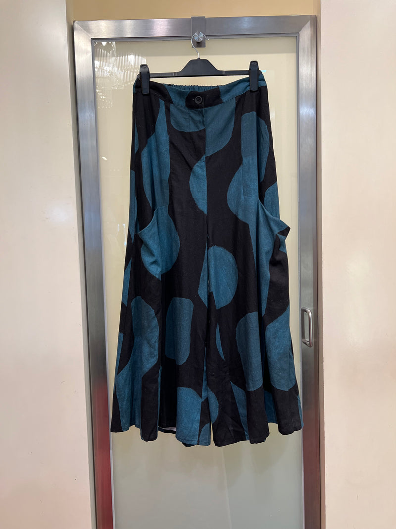 KAKURE WIDE PANTS