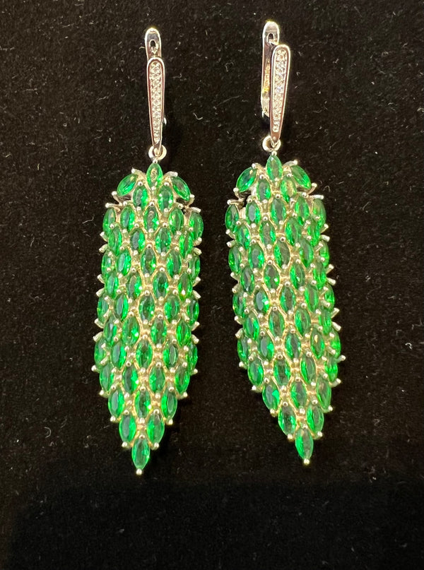 GREEN GLASS EARRINGS