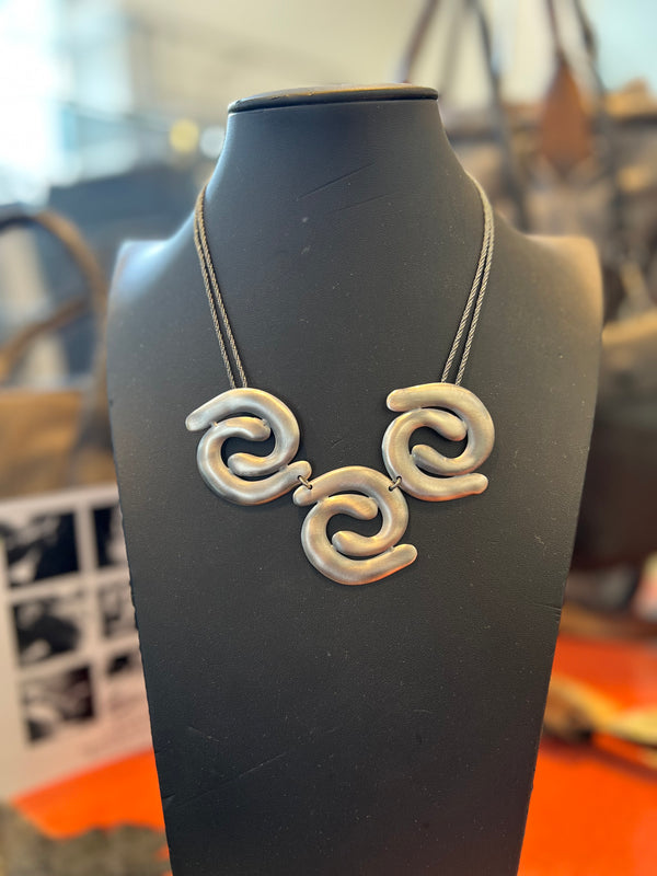 COS NECKLACE