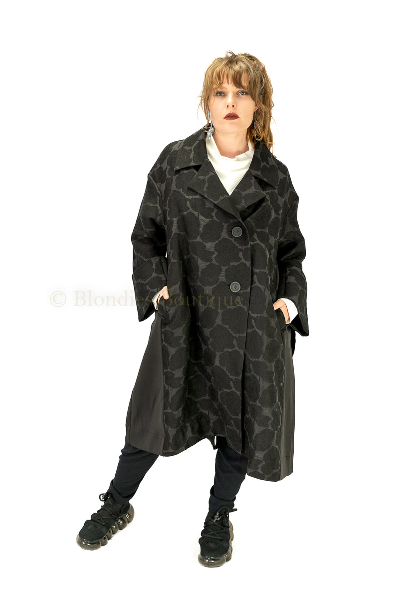 DOCHIRA COAT