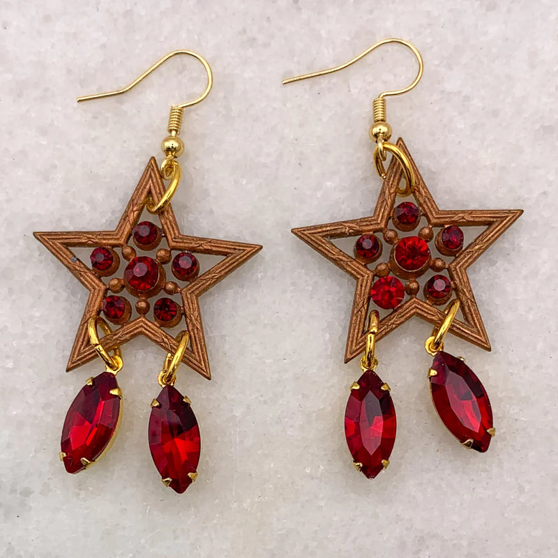 RED STAR EARRINGS