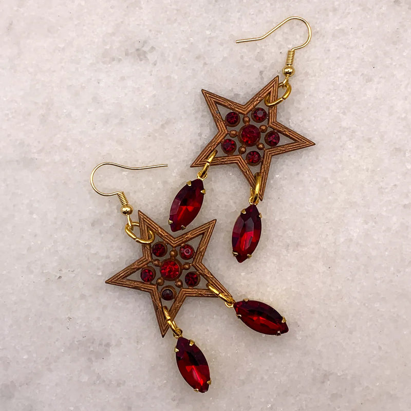 RED STAR EARRINGS