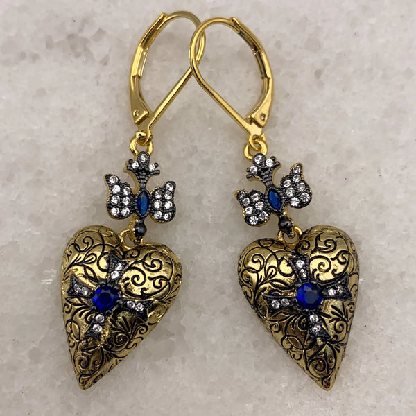 HEART A FLUTTER EARRINGS