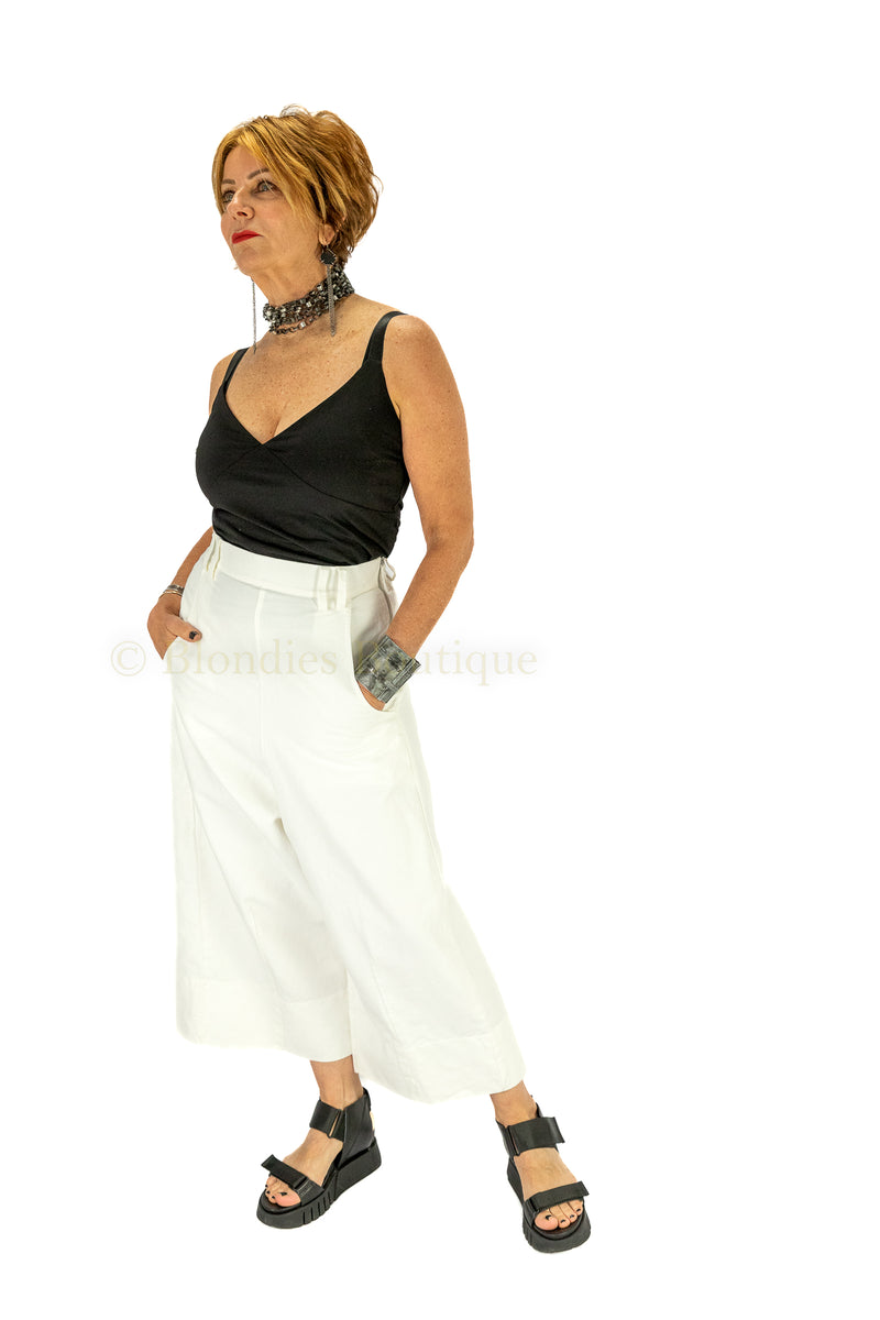 WIDE LEG TROUSER