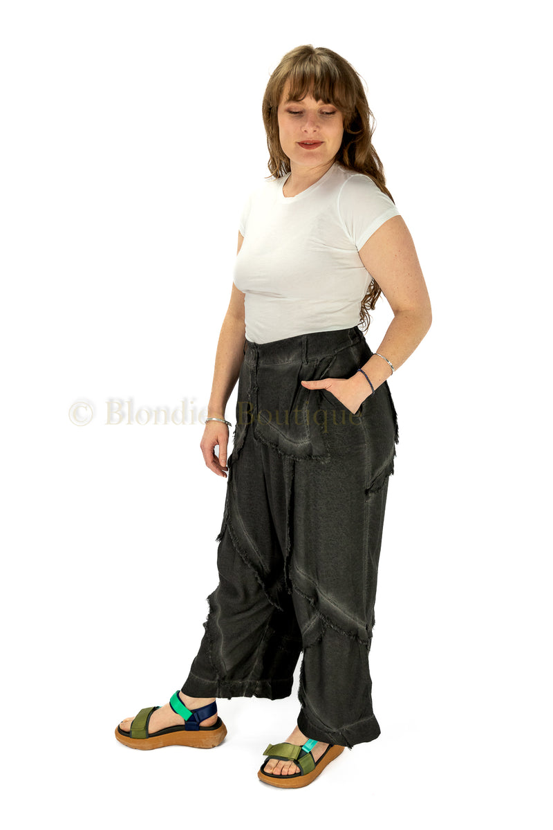 SARIA PANT