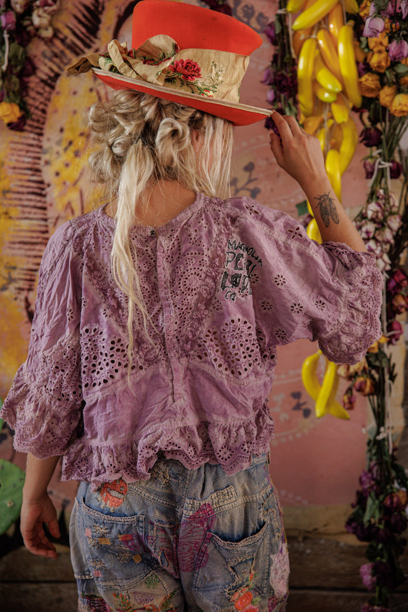 EYELET ROSEMARY TOP