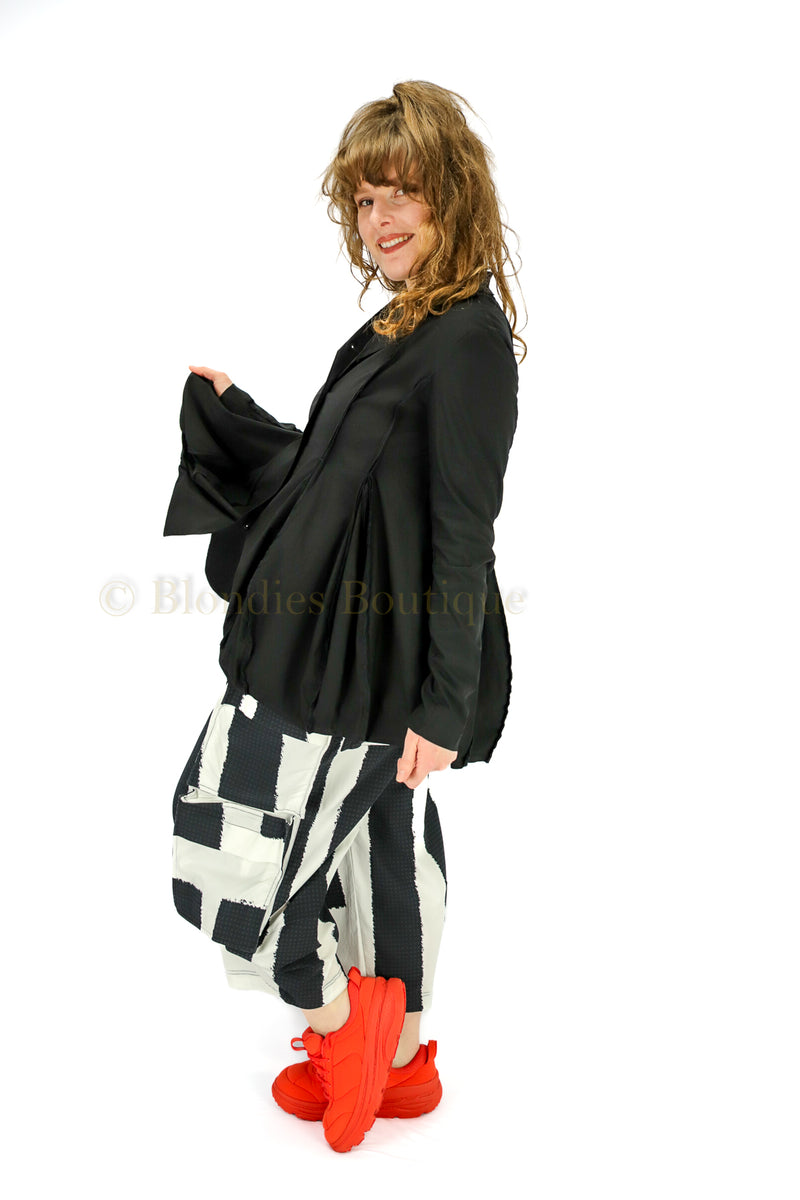 TSUNAMI JACKET