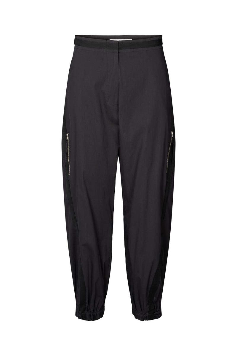 AFINA PANT