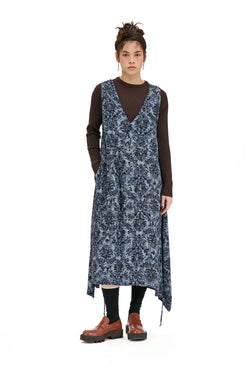 DETACHED PINAFORE