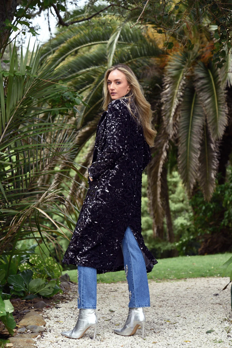 ROCK THE COAT
